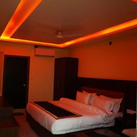 Hotel Shivoy Grand Βαρανάσι Εξωτερικό φωτογραφία