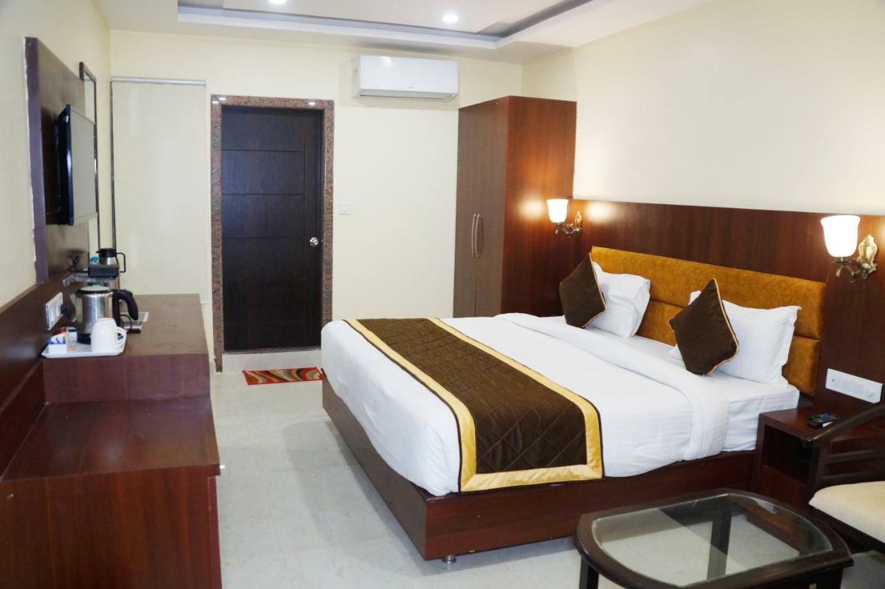 Hotel Shivoy Grand Βαρανάσι Εξωτερικό φωτογραφία