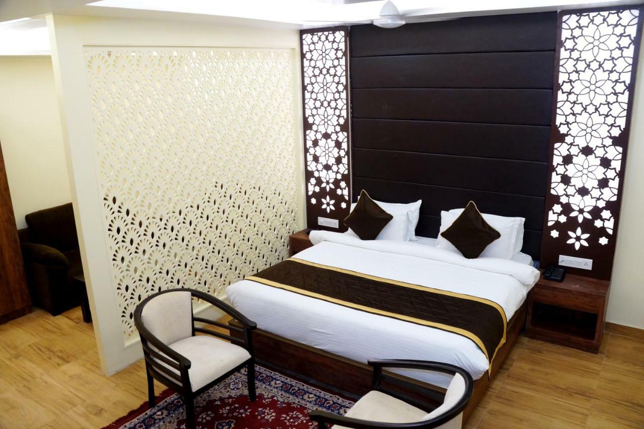 Hotel Shivoy Grand Βαρανάσι Εξωτερικό φωτογραφία