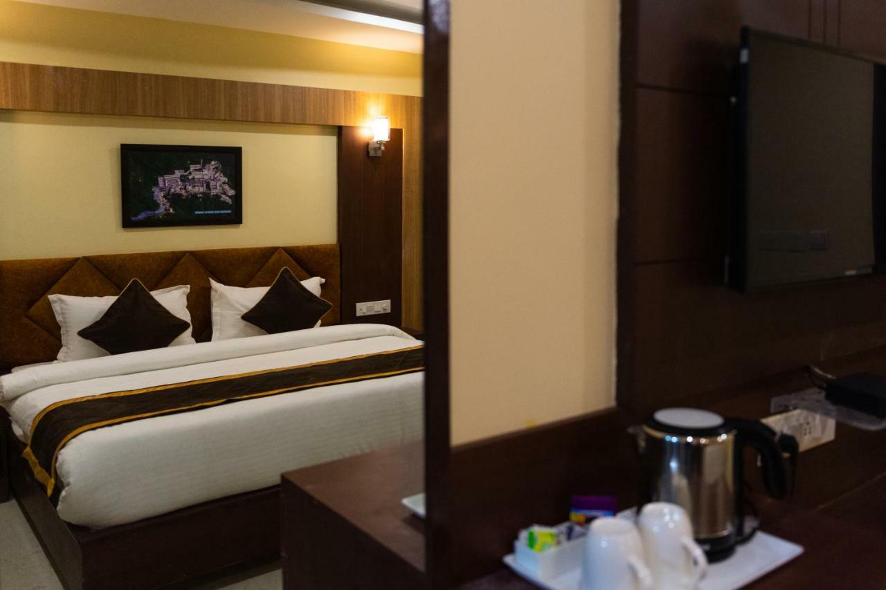 Hotel Shivoy Grand Βαρανάσι Εξωτερικό φωτογραφία