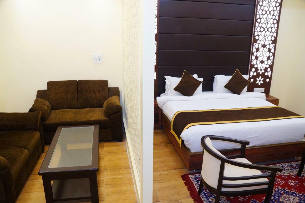 Hotel Shivoy Grand Βαρανάσι Εξωτερικό φωτογραφία