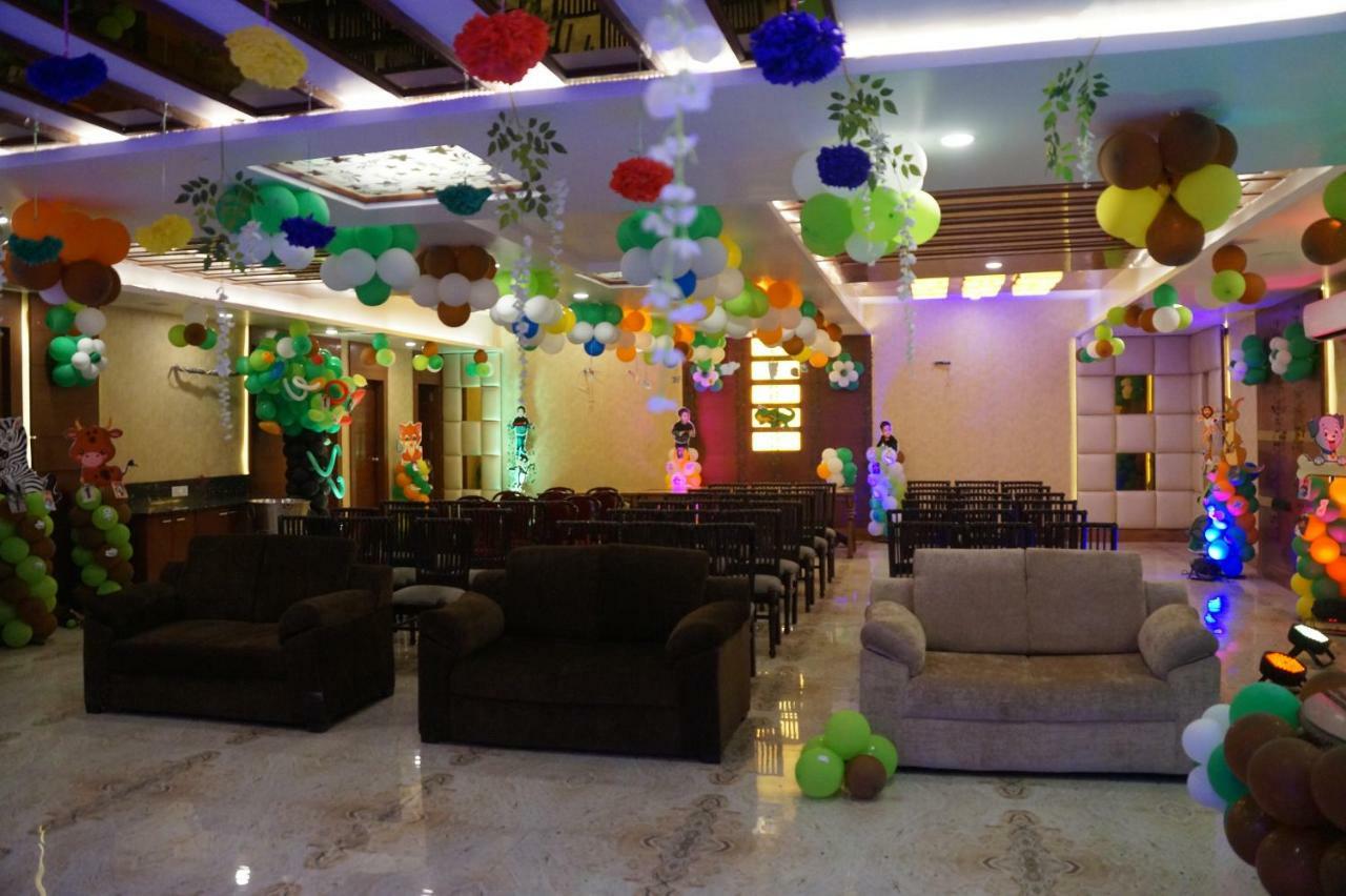 Hotel Shivoy Grand Βαρανάσι Εξωτερικό φωτογραφία